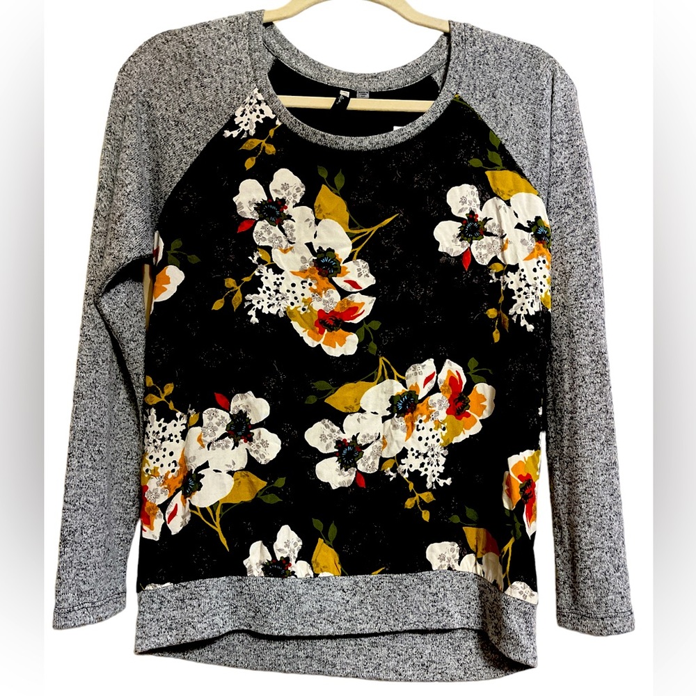 Kut - lightweight floral, knit top NWOT